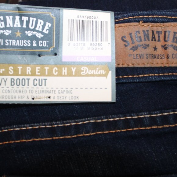 Signature by Levi Strauss & Co Curvy Boot Cut Denim Jeans Size 10 NWT - Picture 6 of 6